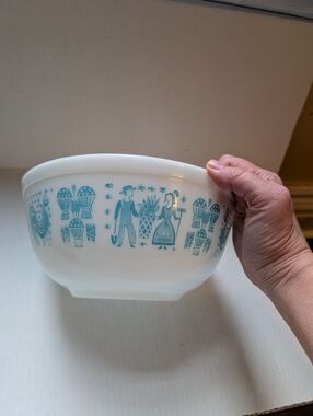 VTG Pyrex Amish Butterprint 403 Mixing Bowl 2 1/2 QT Turquoise Blue Rooster